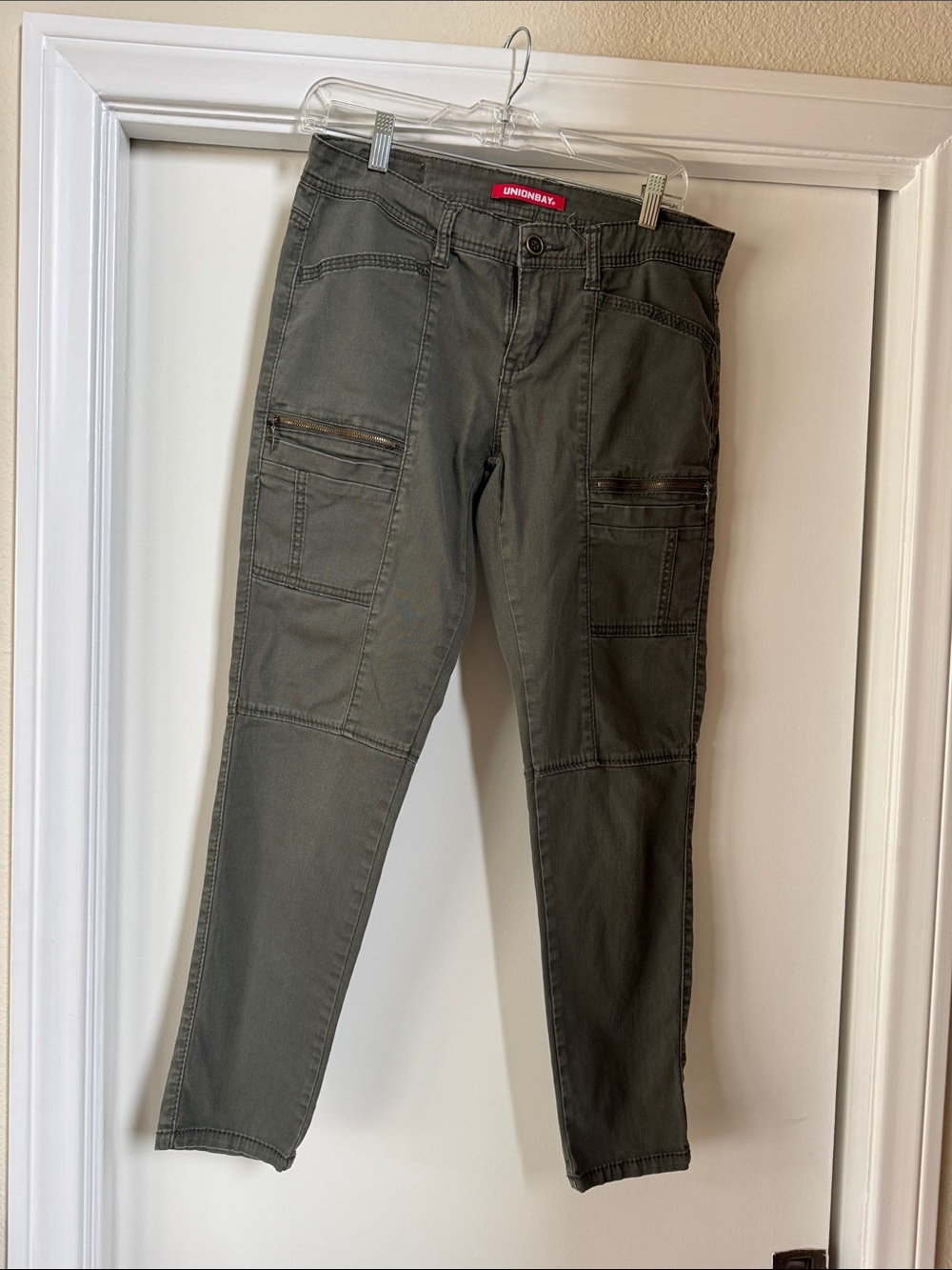UNIONBAY Olive Skinny Cargo Jeans size 7